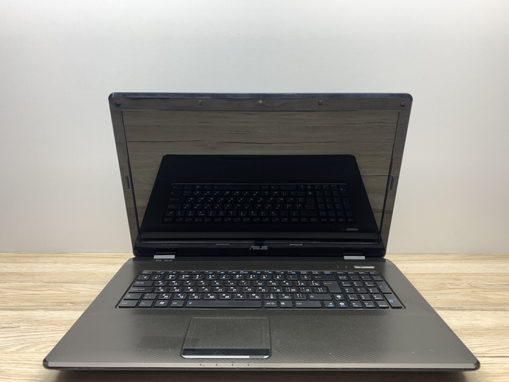 Ноутбук Asus X72 17.3 HD+/ Core i3-370M 2(4) 2,4 GHz/ RAM 4гб/ HDD 640Gb/ АКБ 0мин/ Упоряд. 8 Б/У - зображення 1