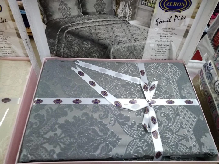 Покрывало жаккардовое с наволочками ZERON Sonil Venus Gri 240x260 - изображение 2