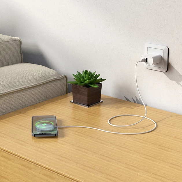 Беспроводная зарядка Borofone Magnetic Wireless Charger для iPhone 12/ 12 Pro/ 12 Pro Max white - изображение 3