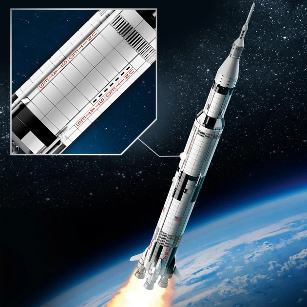 Zestaw klocków LEGO Ideas Rakieta NASA Apollo Saturn V 1969 elementów (92176) - obraz 9