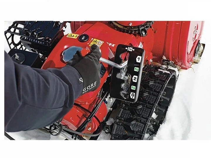 Снегоуборщик бензиновый Honda HS655 ETD1 3.6 кВт - Фото 4 Снегоуборщик бензиновый Honda HS655 ETD1 3.6 кВт - изображение 4