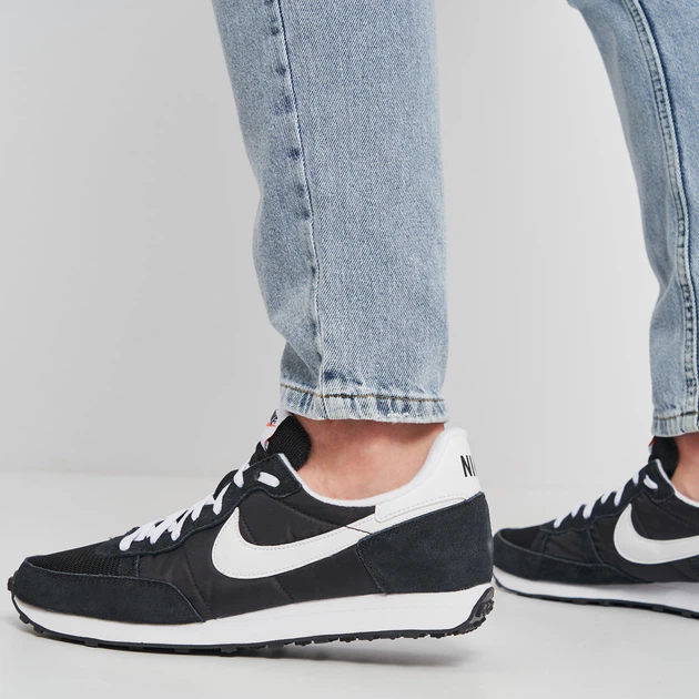 nike challenger og black on feet