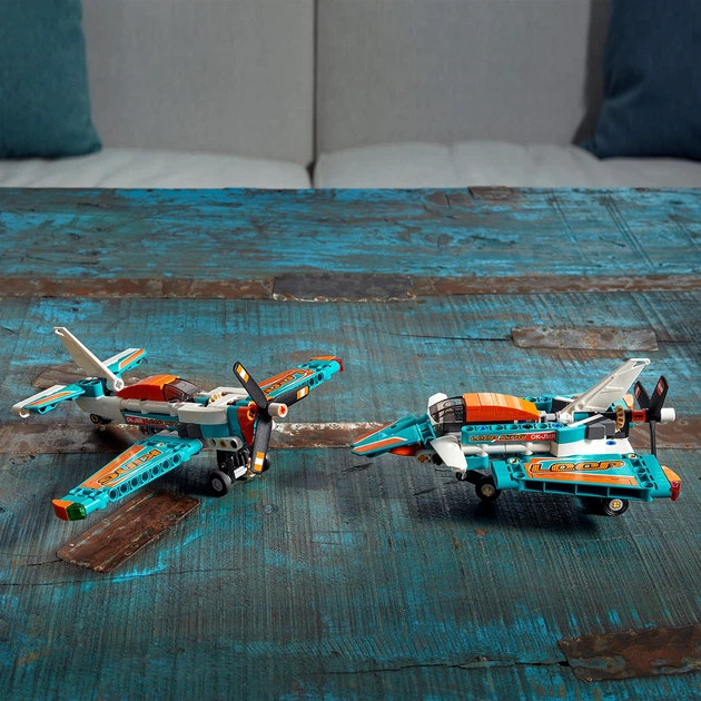 Конструктор LEGO Technic Спортивний літак 154 деталі (42117) - зображення 6