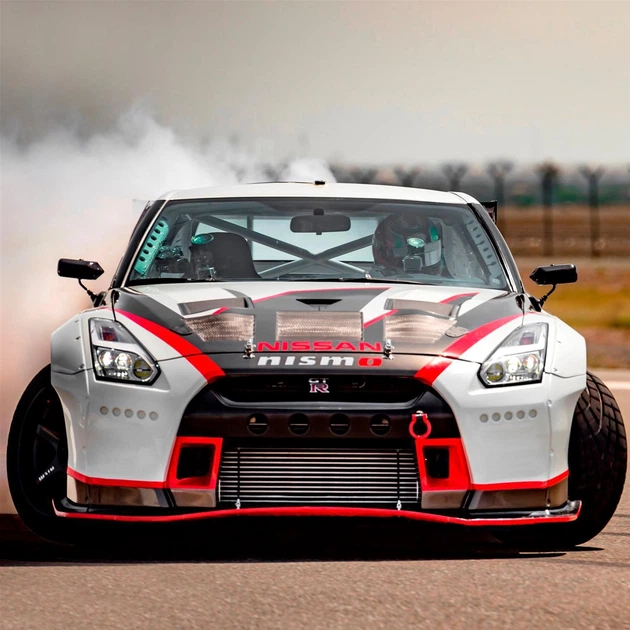 Конструктор LEGO Speed Champions Nissan GT-R NISMO 298 деталей