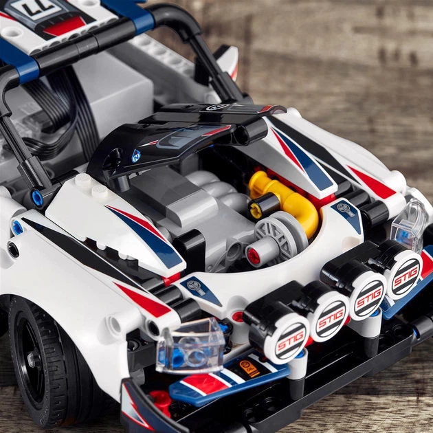 Конструктор LEGO Technic Гоночний автомобіль Top Gear (керування з