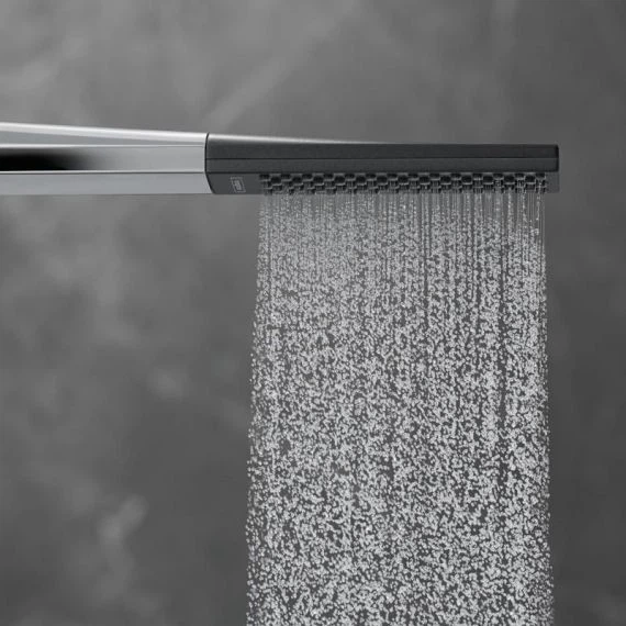 Ручная лейка HANSGROHE Rainfinity 100 1jet 26866000 хром/черный - Фото 2 Ручная лейка HANSGROHE Rainfinity 100 1jet 26866000 хром/черный - изображение 2
