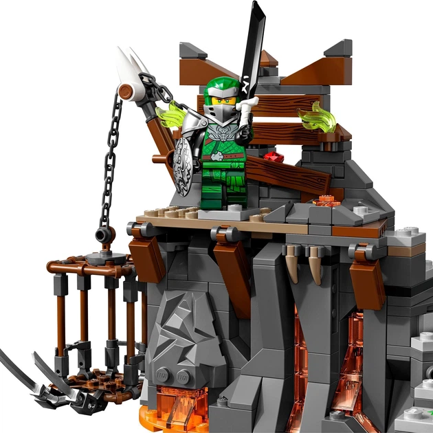 Конструктор LEGO Ninjago Путешествие в Подземелье черепа 401