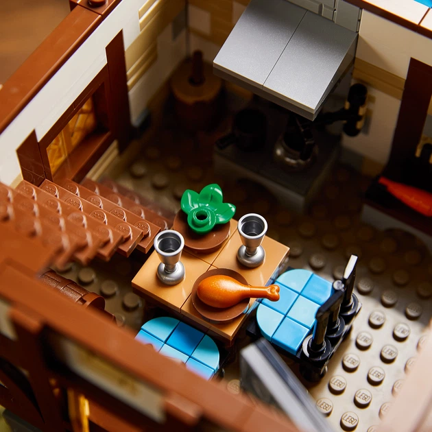 Конструктор LEGO Ideas Середньовічна кузня 2164 деталі (21325) - Фото 9 Конструктор LEGO Ideas Середньовічна кузня 2164 деталі (21325) - зображення 9