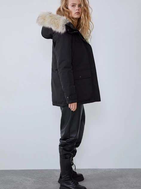 Куртка зимняя короткая женская Zara 3427/206/800-AAAD M Черная