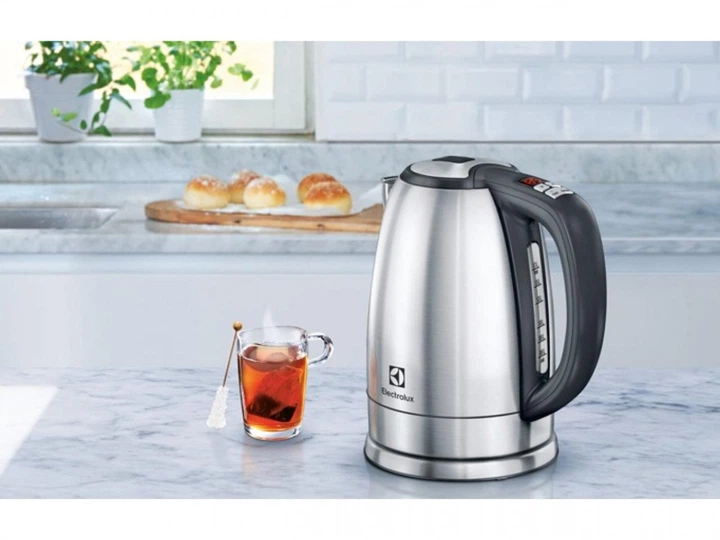 Электрочайник Electrolux EEWA-7700-Gray 1.7 л серый - изображение 2