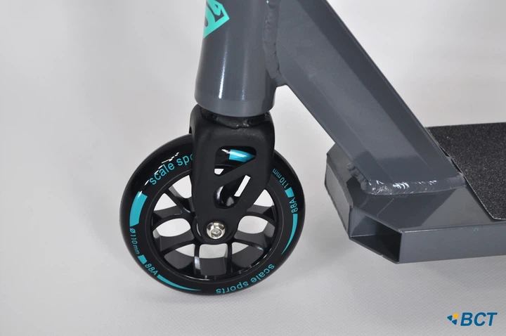 Трюковий самокат Scale Sports Deluxe Wolf сірий + пега - Фото 6 Трюковий самокат Scale Sports Deluxe Wolf сірий + пега - зображення 6