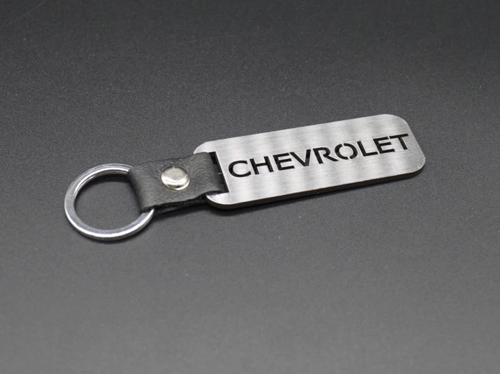 Брелок автомобільний для ключів Chevrolet 10х2,5 см Сріблястий (BR-837) - Фото 1 Брелок автомобільний для ключів Chevrolet 10х2,5 см Сріблястий (BR-837) - зображення 1