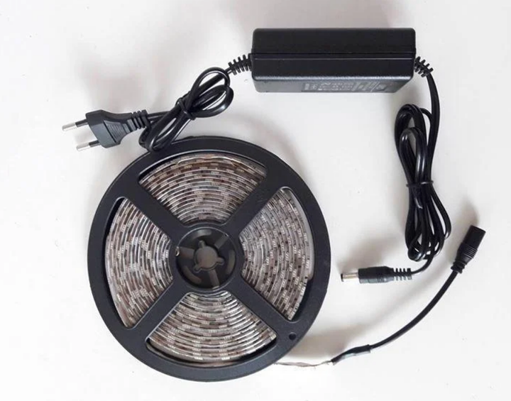 Яркая светодиодная лента в силиконе с клейкой основой SMD 5050 60 LEDs/M 5м 12V IP65 Белая - изображение 4