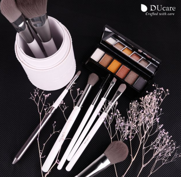 Набір професійних кистей для макіяжу DUcare Makeup набір кистей 8шт (JDUcare8) - зображення 4
