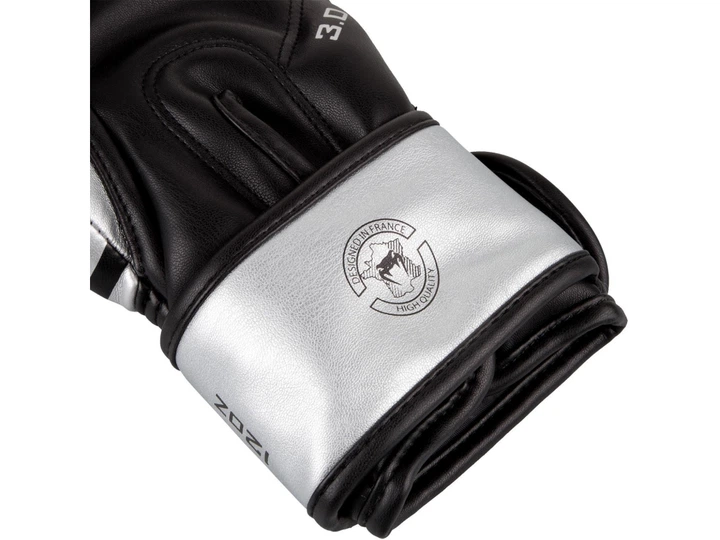 Перчатки тренировочные VENUM Challenger 3.0 Boxing Gloves 16 унций черный/серебристый (4579) - Фото 3 Перчатки тренировочные VENUM Challenger 3.0 Boxing Gloves 16 унций черный/серебристый (4579) - изображение 3