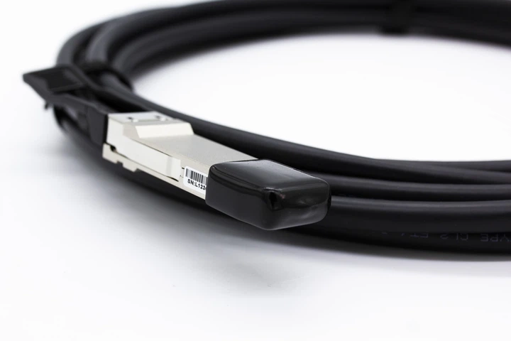 Кабель Raybridge QSFP Direct Attache Cable 5M (QSFP+DAC-5M) - Фото 2 Кабель Raybridge QSFP Direct Attache Cable 5M (QSFP+DAC-5M) - изображение 2