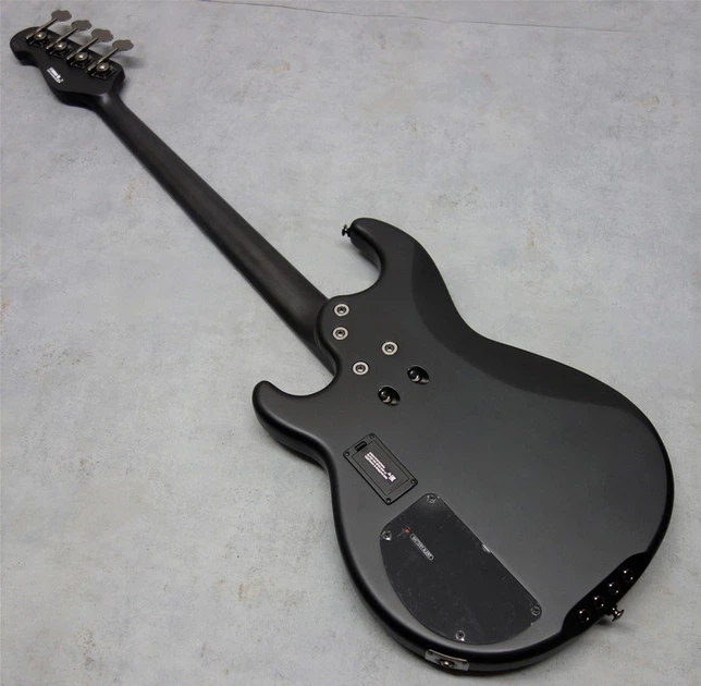 Бас-гітара Yamaha BB734A Matte Translucent Black (BB734A MTBLK) - Фото 4 Бас-гітара Yamaha BB734A Matte Translucent Black (BB734A MTBLK) - зображення 4