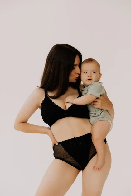 Бюстгальтер для кормления AMO'D'AMO "Nancy Black" 70B Черный - Фото 4 Бюстгальтер для кормления AMO'D'AMO "Nancy Black" 70B Черный - изображение 4