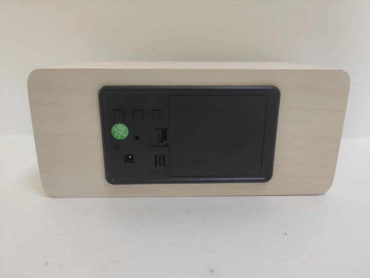 Wireless charger Годинник мережеві з бездротовою зарядкою VST-889 світле дерево з зеленої LED підсвічуванням - зображення 7