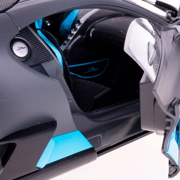 Автомодель Bburago Bugatti Divo Темно-сіра 1:18 (4893993110452) - зображення 6