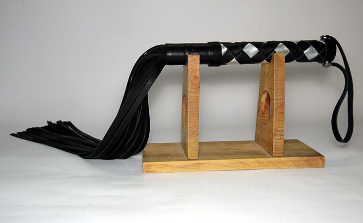 Плетка кожаная 24 хвоста с плетеной ручкой цвет черный (16775055000000000) - изображение 2