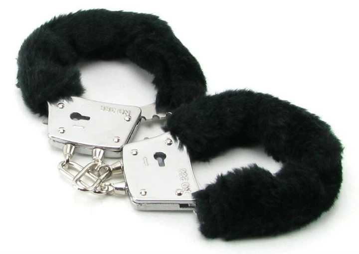 Наручники Fetish Fantasy Series Beginners Furry Cuffs Black (03737000000000000) - изображение 6