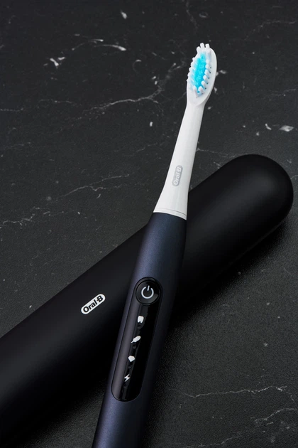 Електрична зубна щітка Oral-B Pulsonic Slim Luxe 4500 Чорна (4210201396420) - зображення 10