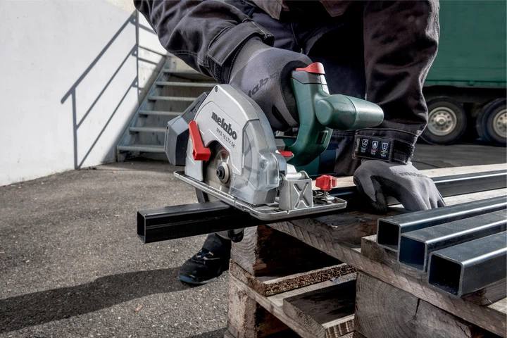 Mks 18 ltx 58 Акумуляторна ручна дискова пилка для металу Metabo (600771890) - Фото 2 Mks 18 ltx 58 Акумуляторна ручна дискова пилка для металу Metabo (600771890) - зображення 2