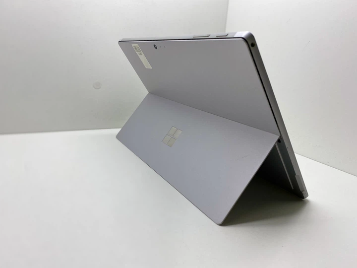 Планшет Microsoft Surface Pro 5 1796  IPS  Core I5  240 GB  8