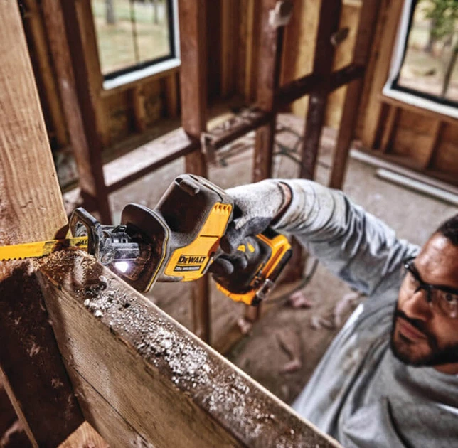 Шабельна пила акумуляторна безщіткова DeWalt DCS369NT без акумулятора та зарядного пристрою (DCS369NT-XJ) - зображення 6