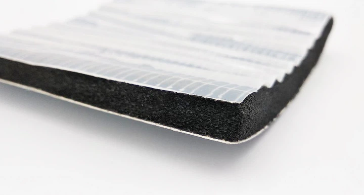 Самоклеящийся каучук с покрытием Alufoam RC AlPlast 10 мм*100 см*5 м - изображение 2