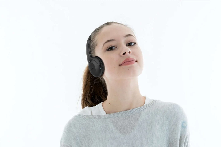 Навушники Philips UpBeat TAUH202 Over-Ear Wireless Mic Black (TAUH202BK/00) - Фото 7 Навушники Philips UpBeat TAUH202 Over-Ear Wireless Mic Black (TAUH202BK/00) - зображення 7