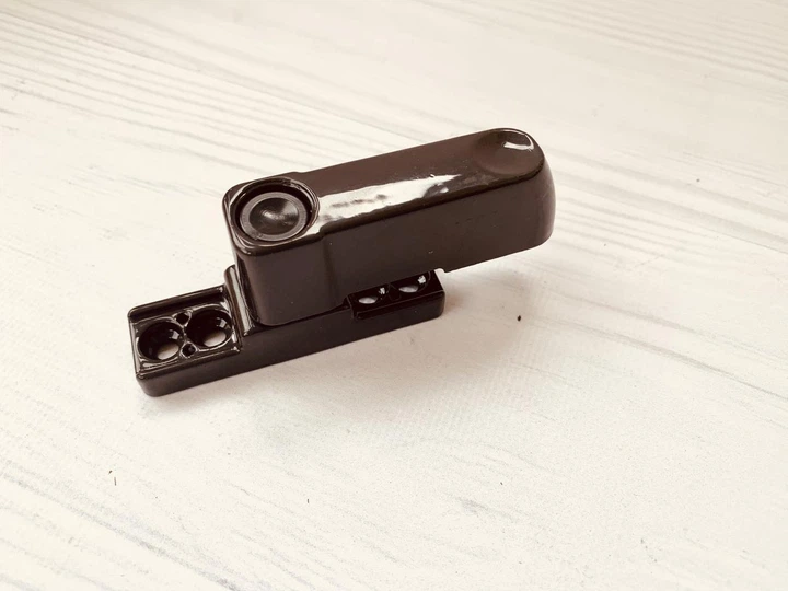 Блокиратор на окно противовзломный усиленный до 400 кг коричневый Akpen - изображение 4