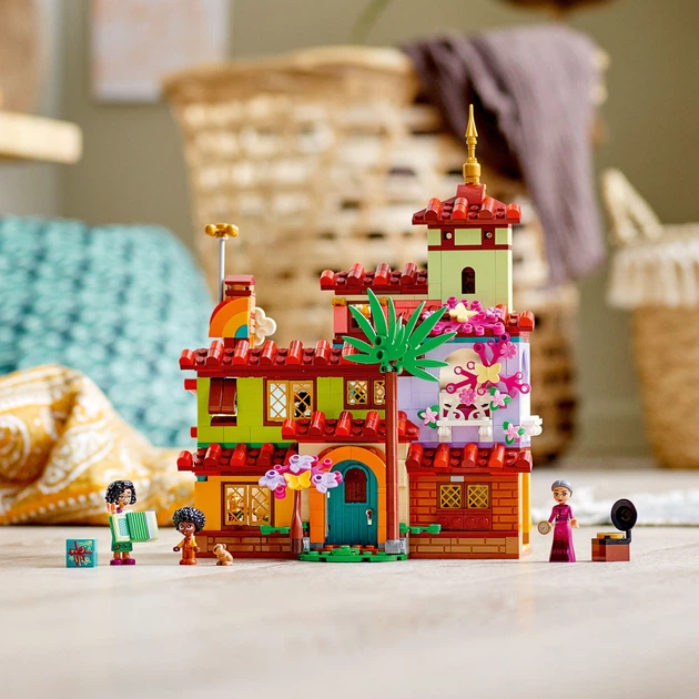 Конструктор LEGO I Disney Princess Будинок родини Мадригал 587 деталей (43202) - зображення 5