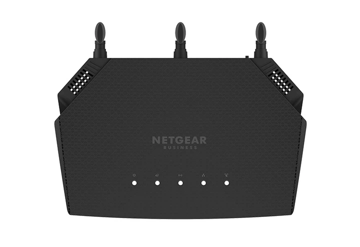 Точка доступа NETGEAR WAX204 AX1800 WiFi 6, 4xGE LAN 1xGE WAN (WAX204-100EUS) - изображение 3