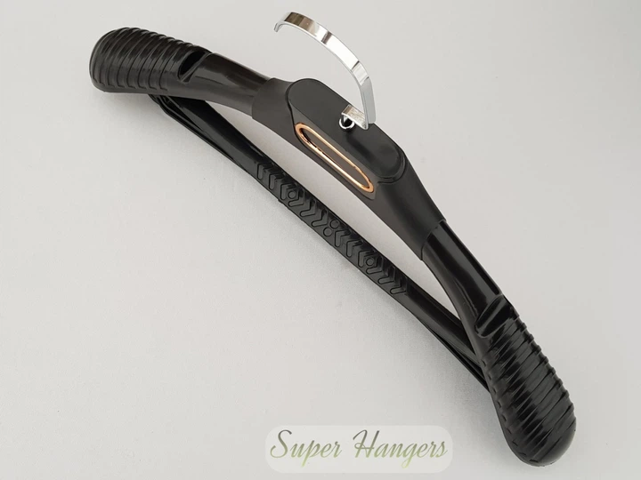 Плічка вішалки Hanger TZP8830 38 см пластмасові з ребристим плечем чорні - зображення 4
