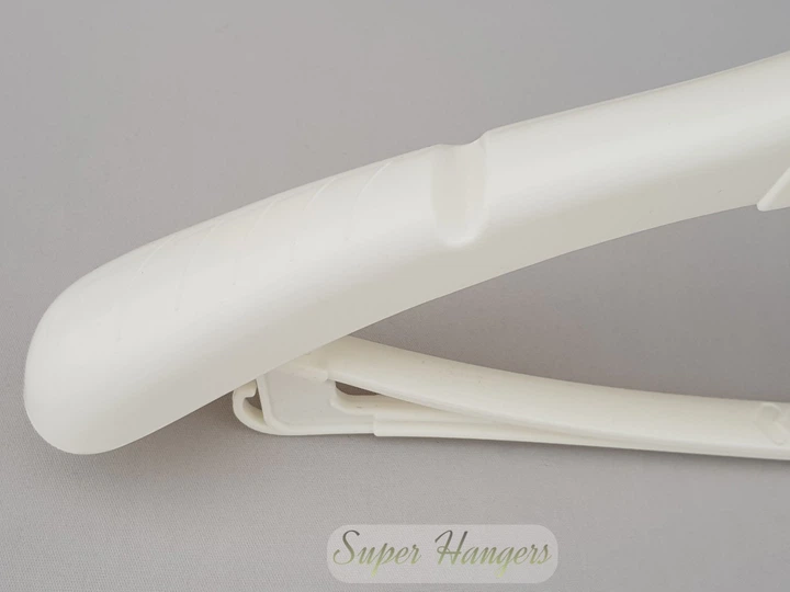 Плечики вешалки Hanger TZP8822 43 см белого цвета пластмассовые с ребристым плечом - Фото 3 Плечики вешалки Hanger TZP8822 43 см белого цвета пластмассовые с ребристым плечом - изображение 3