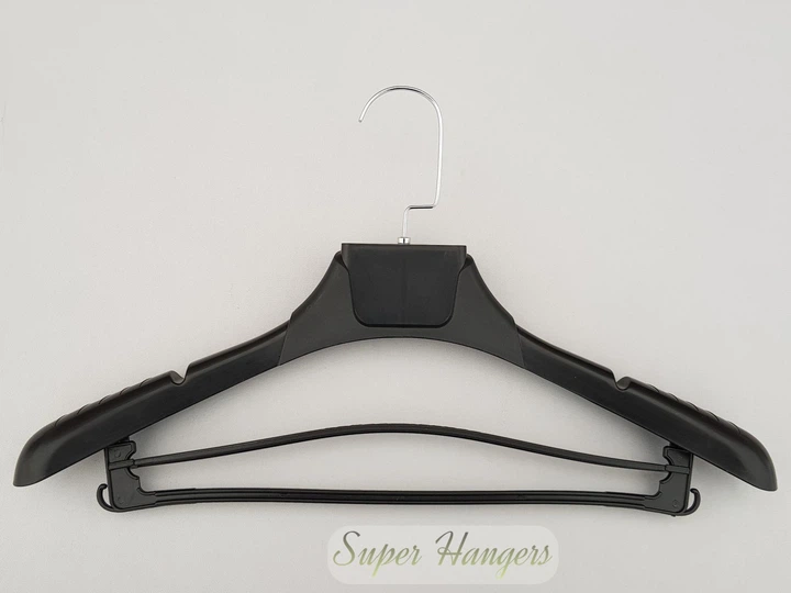 Плечики вешалки Hanger TZP8822 43 см черного цвета пластмассовые с ребристым плечом - изображение 2