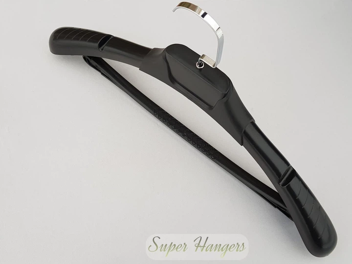 Плечики вешалки Hanger TZP8822 43 см черного цвета пластмассовые с ребристым плечом - изображение 4