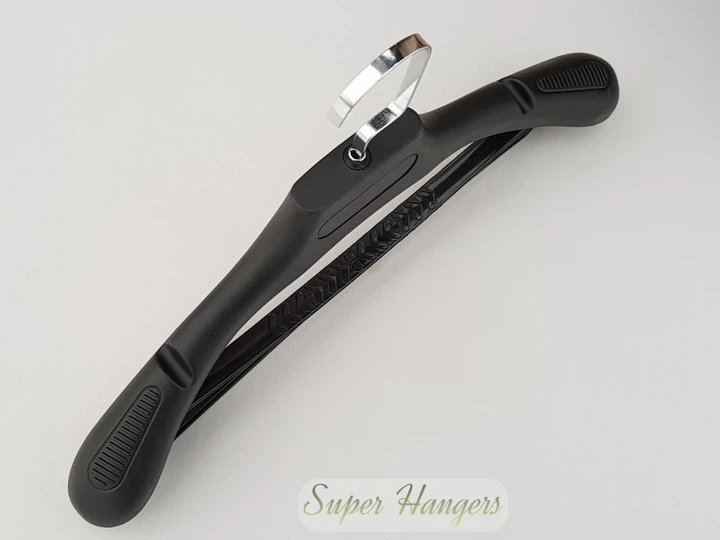 Плечики вешалки Hanger TZP6681 39 см черного цвета пластмассовые с ребристым плечом - изображение 6