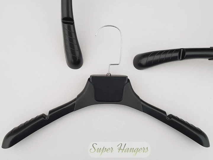 Плечики вешалки Hanger TZ8821 38 см черные пластмассовые с ребристым плечом - Фото 1 Плечики вешалки Hanger TZ8821 38 см черные пластмассовые с ребристым плечом - изображение 1