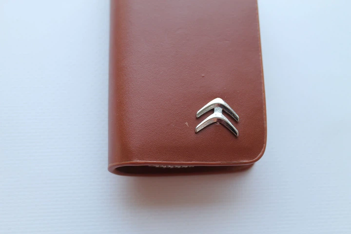 Ключница для авто KeyHolder CITROEN Коричневая - изображение 2
