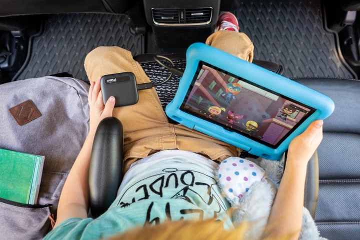 Przenośny dysk SSD Crucial X6 2 TB USB 3.2 Type-C 3D NAND QLC (CT2000X6SSD9) Zewnętrzny - obraz 3