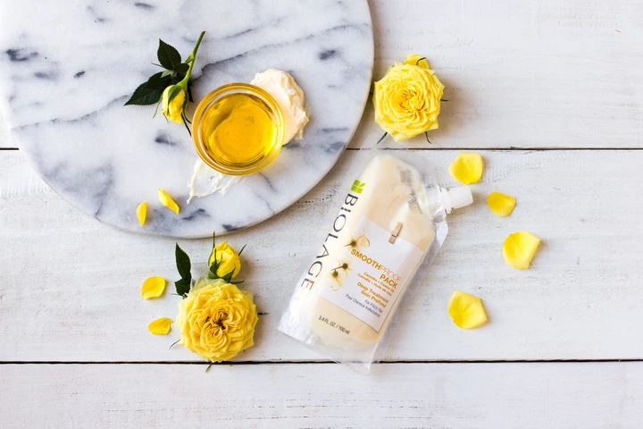 Професійна маска Matrix Biolage SmoothProof Deep Treatment для розгладження волосся 100 мл (3474636679898) - зображення 4