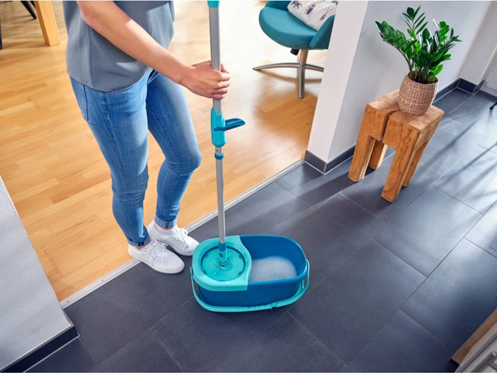 Набір для прибирання Leifheit Clean Twist Disc Mop Ergo Відро зі шваброю (52101) - зображення 4