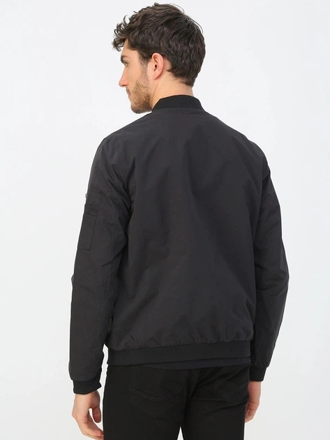Куртка Jack & Jones 12165203 XL (93812XL) Чорний - Фото 2 Куртка Jack & Jones 12165203 XL (93812XL) Чорний - зображення 2