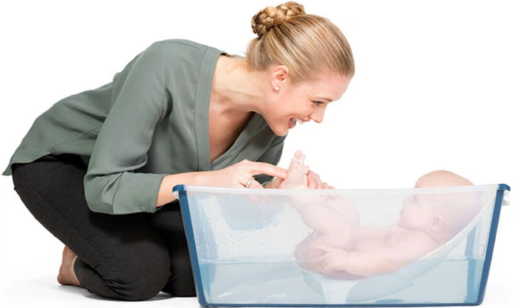 Набор Stokke Flexi Bath Складная ванночка и адаптер Белая (531501) - Фото 6 Набор Stokke Flexi Bath Складная ванночка и адаптер Белая (531501) - изображение 6
