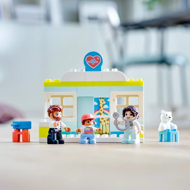 Конструктор LEGO DUPLO Town Похід до лікаря 34 деталі (10968) - зображення 8
