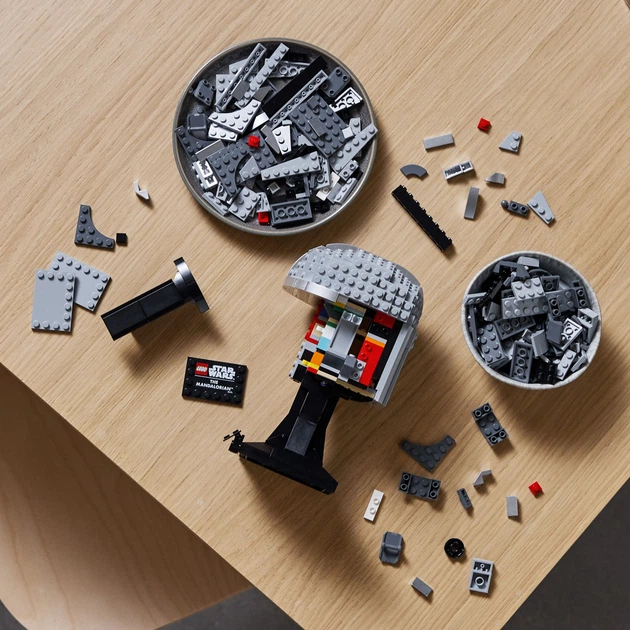 Zestaw klocków LEGO Star Wars Hełm Mandalorianina 584 elementy (75328) - obraz 6