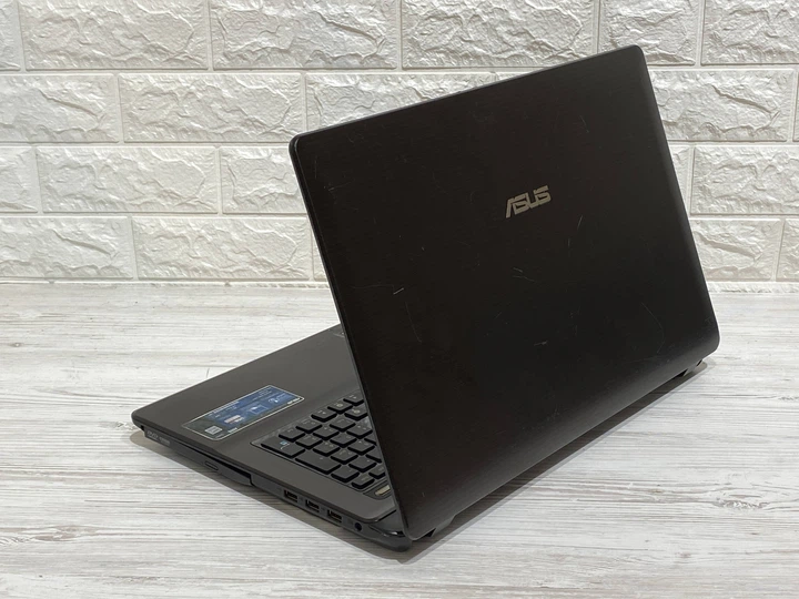 БУ Ноутбук Asus A93S 18.4 Full HD I5-2450M 8 RAM 500 HDD NVIDIA GT 630M 1 ГБ - зображення 4